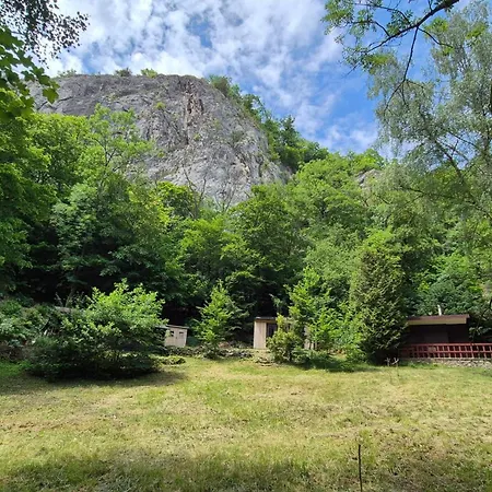 Chaticka Pod Skalou - Cozy Off Grid Solar Casa vacanze Beroun (Central Bohemian)