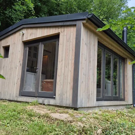 Chaticka Pod Skalou - Cozy Off Grid Solar Casa vacanze *