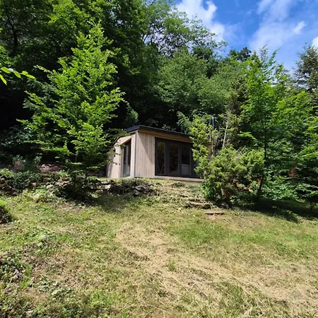 Casa vacanze Chaticka Pod Skalou - Cozy Off Grid Solar