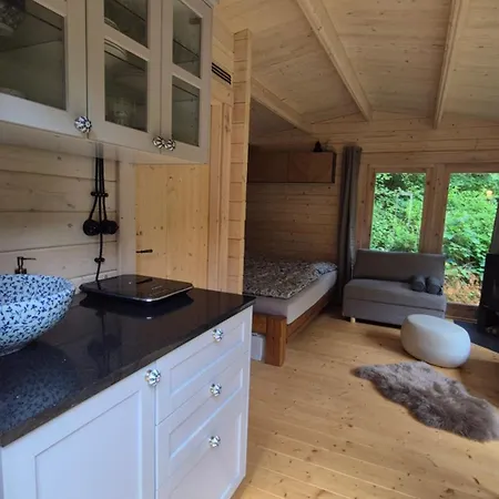 Casa vacanze Chaticka Pod Skalou - Cozy Off Grid Solar