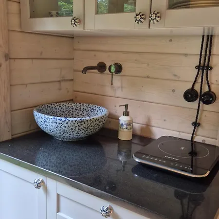 Casa vacanze Chaticka Pod Skalou - Cozy Off Grid Solar