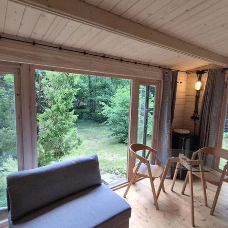 Chaticka Pod Skalou - Cozy Off Grid Solar 贝龙