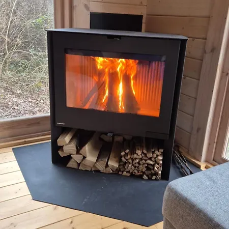 Casa vacanze Chaticka Pod Skalou - Cozy Off Grid Solar