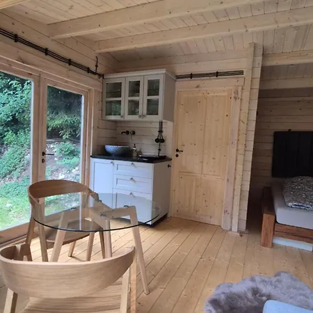 Chaticka Pod Skalou - Cozy Off Grid Solar 贝龙