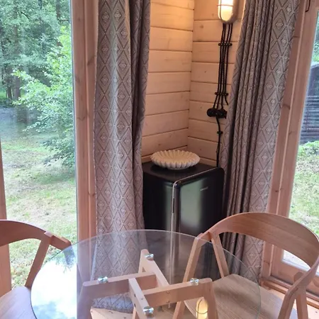 Chaticka Pod Skalou - Cozy Off Grid Solar 贝龙